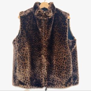 Faux Fur Leopard Print Vest with Zipper